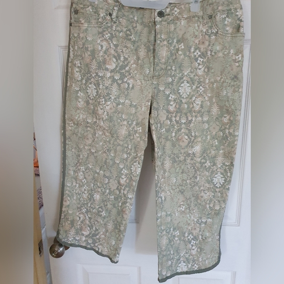 Bandolin capris - Picture 7 of 7